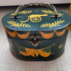 Perfect vintage bag for July 4th